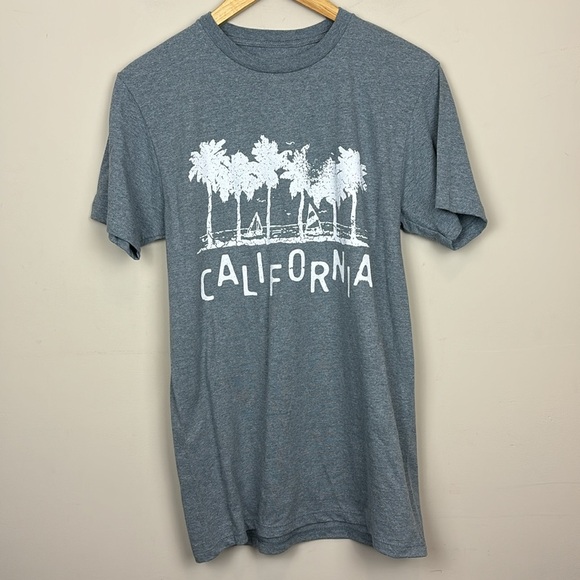 Sonoma | "CALIFORNIA" T-Shirt with Palm Trees and Sailboats; Size Small - Picture 5 of 5